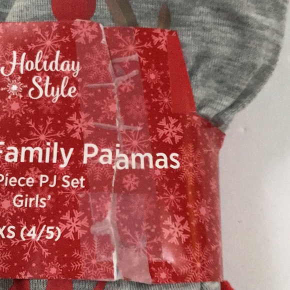 Happy Holidays Family Pajamas Girl’s 2 Piece PJ Set Size XS 4/5  NWT - Picture 3 of 7